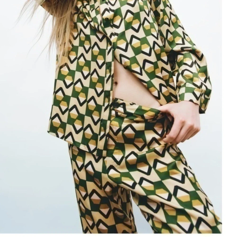 New Zara | Green Bohemian Retro Print Highrise Pants - Picture 5 of 12